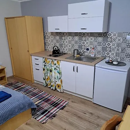 W Ogrodzie בית הארחה